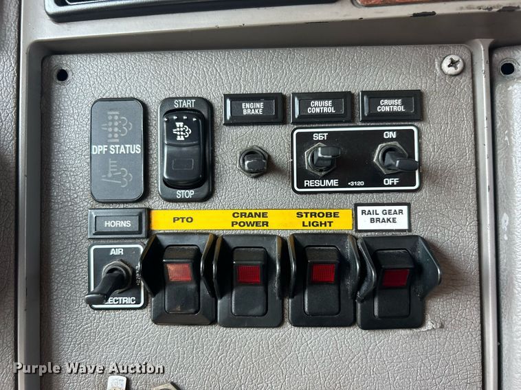 image for item EG1134 2009 Kenworth  T270 crane truck