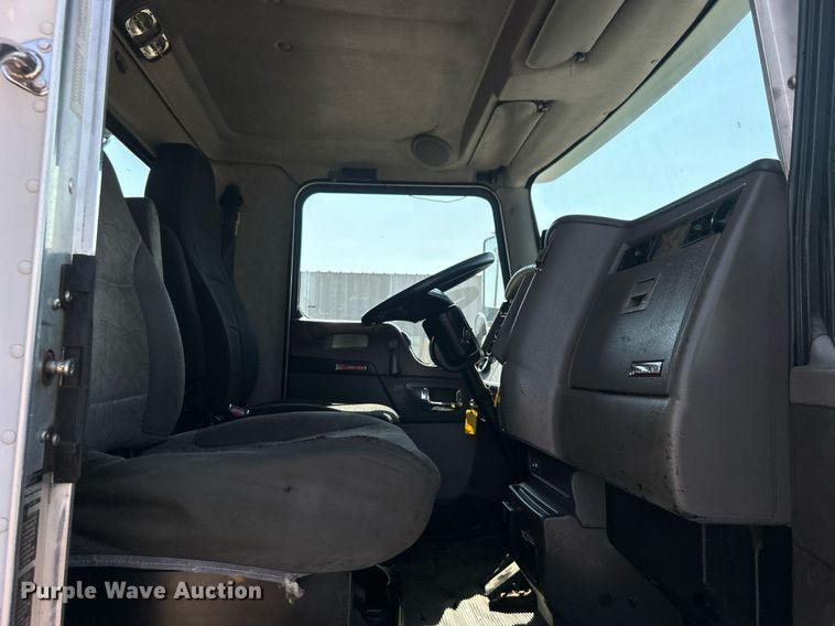 image for item EG1134 2009 Kenworth  T270 crane truck