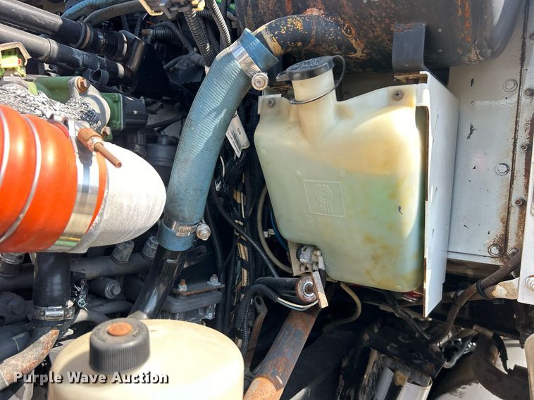 image for item EG1134 2009 Kenworth  T270 crane truck