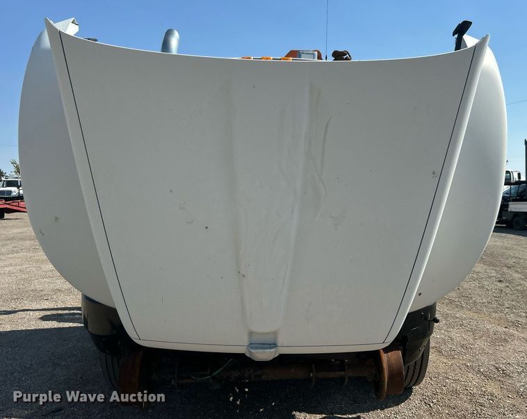 image for item EG1134 2009 Kenworth  T270 crane truck