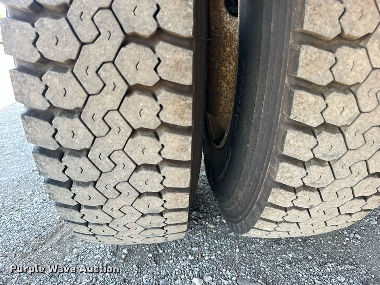 image for item EG1134 2009 Kenworth  T270 crane truck