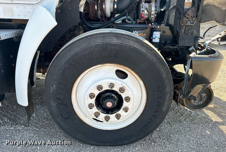 image for item EG1134 2009 Kenworth  T270 crane truck