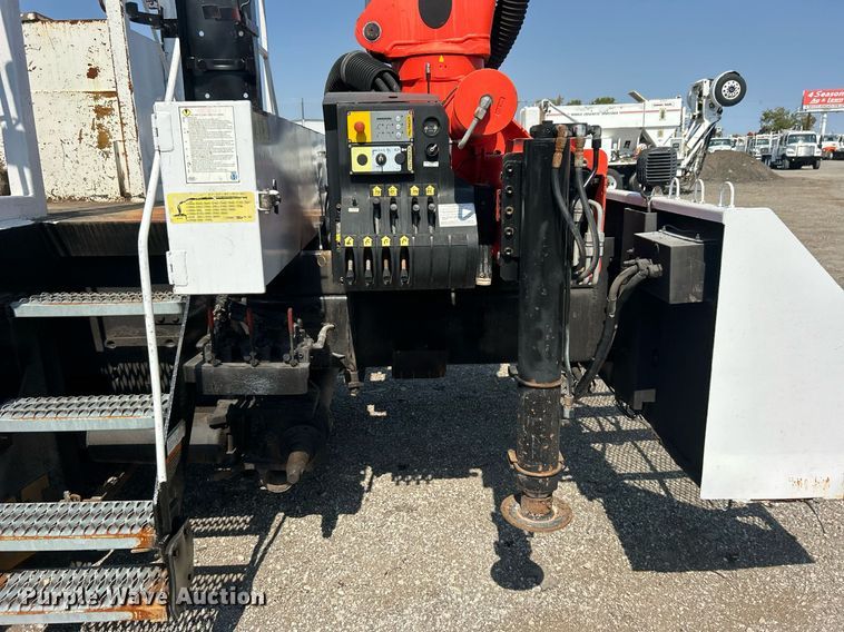 image for item EG1135 2007 Freightliner  Business Class M2 crane truck