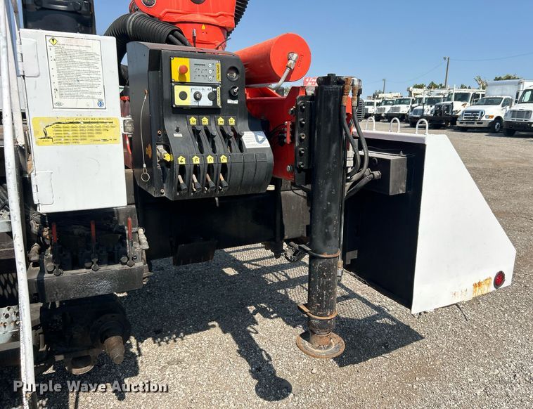 image for item EG1135 2007 Freightliner  Business Class M2 crane truck