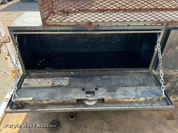 image for item EG1135 2007 Freightliner  Business Class M2 crane truck