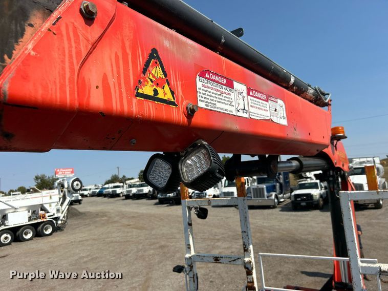 image for item EG1135 2007 Freightliner  Business Class M2 crane truck
