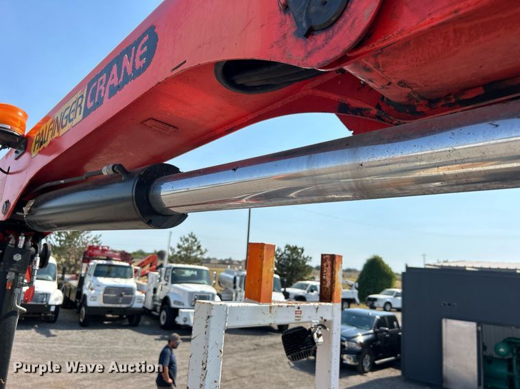 image for item EG1135 2007 Freightliner  Business Class M2 crane truck