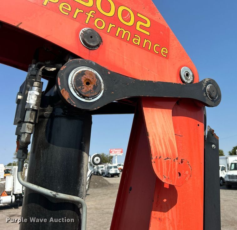 image for item EG1135 2007 Freightliner  Business Class M2 crane truck