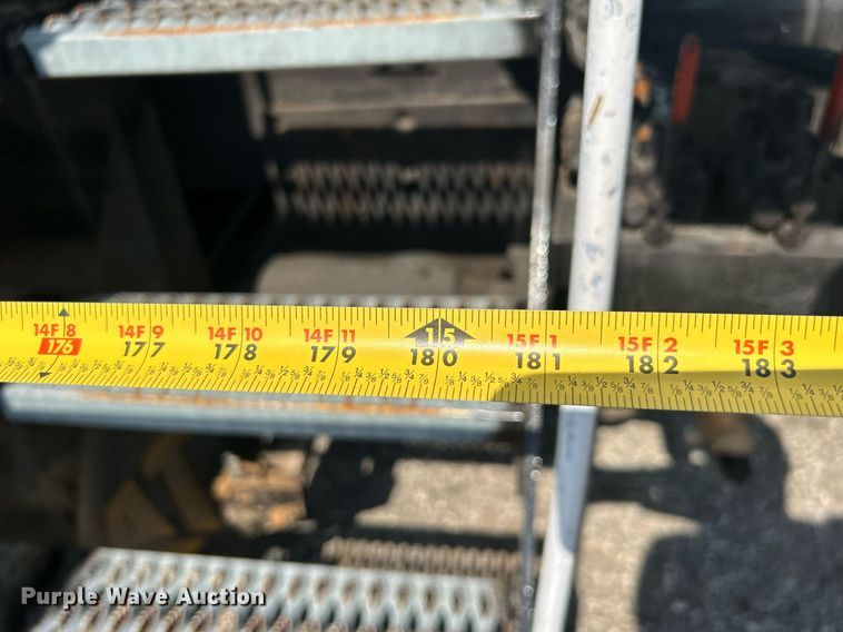 image for item EG1135 2007 Freightliner  Business Class M2 crane truck