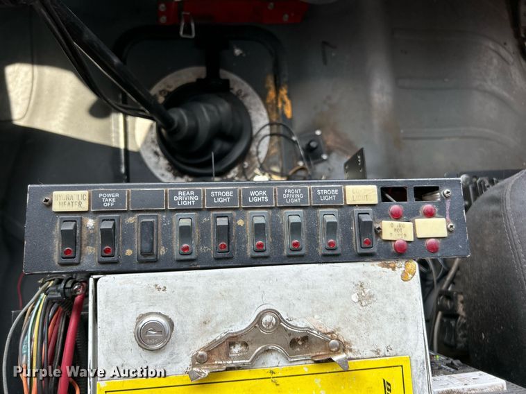 image for item EG1135 2007 Freightliner  Business Class M2 crane truck