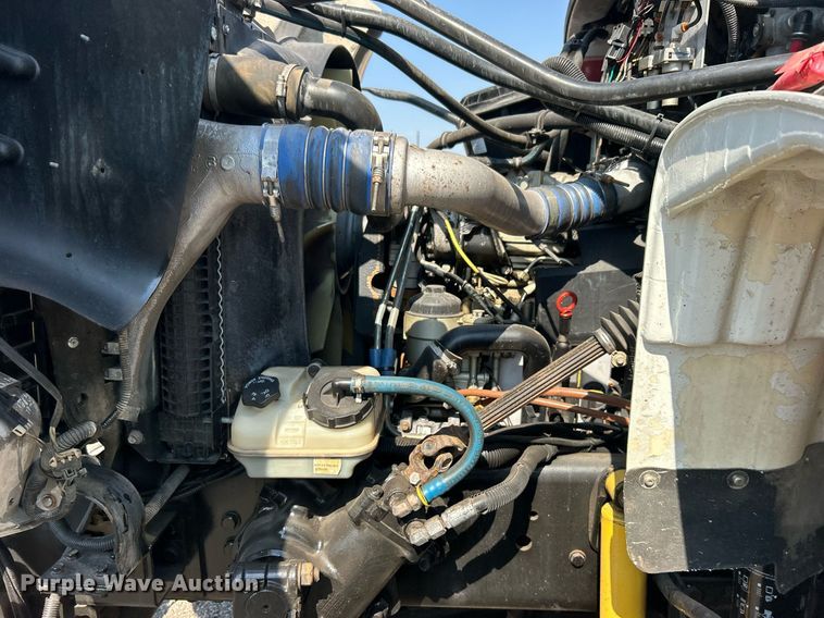 image for item EG1135 2007 Freightliner  Business Class M2 crane truck
