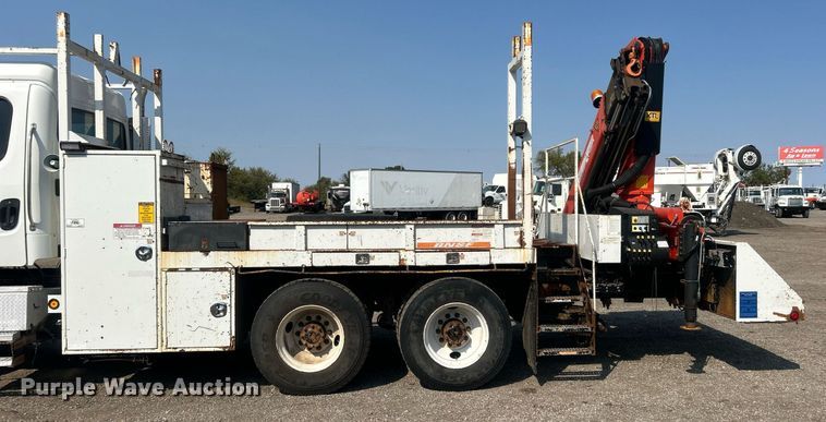 image for item EG1138 2007 Freightliner  Business Class M2 Crew Cab crane truck