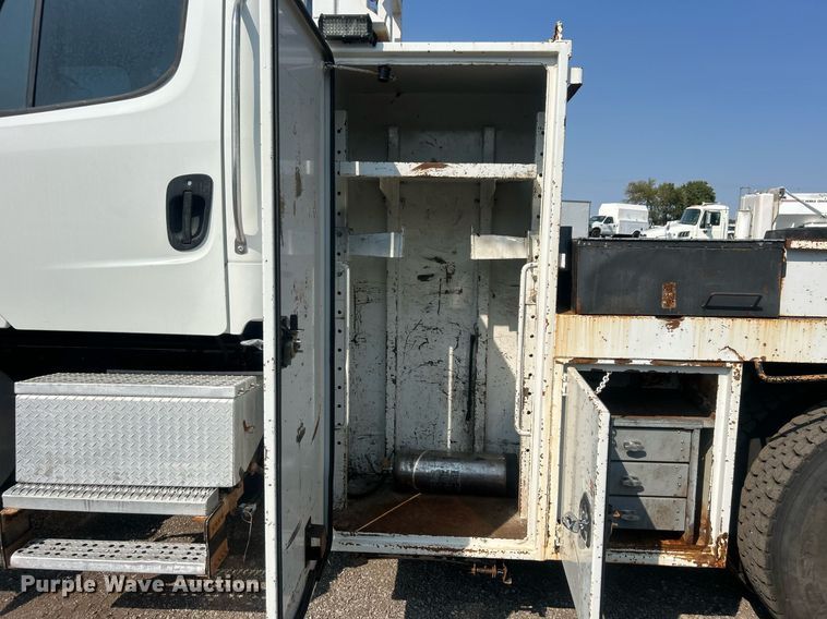 image for item EG1138 2007 Freightliner  Business Class M2 Crew Cab crane truck
