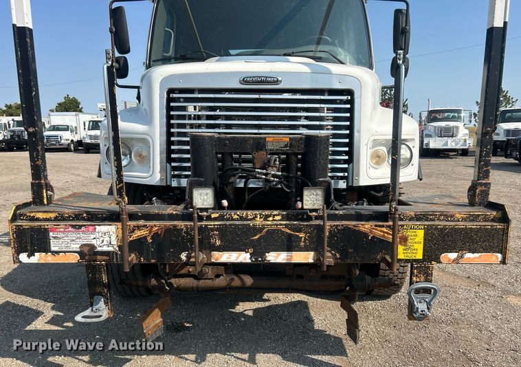 image for item EG1138 2007 Freightliner  Business Class M2 Crew Cab crane truck