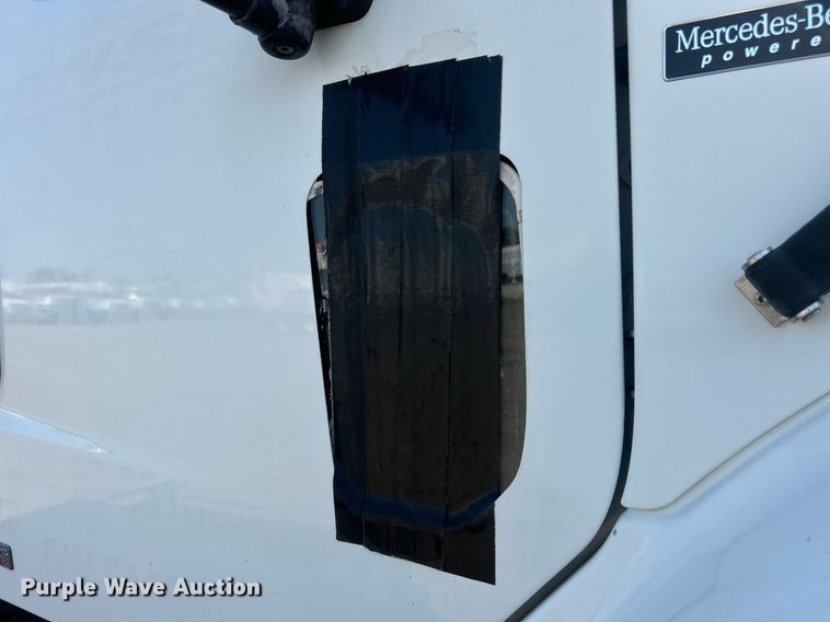 image for item EG1138 2007 Freightliner  Business Class M2 Crew Cab crane truck