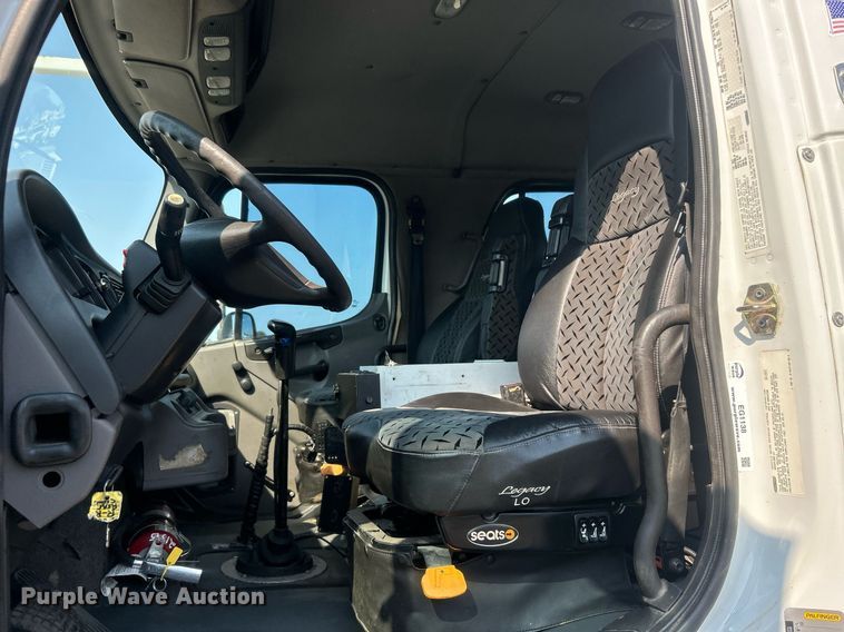 image for item EG1138 2007 Freightliner  Business Class M2 Crew Cab crane truck