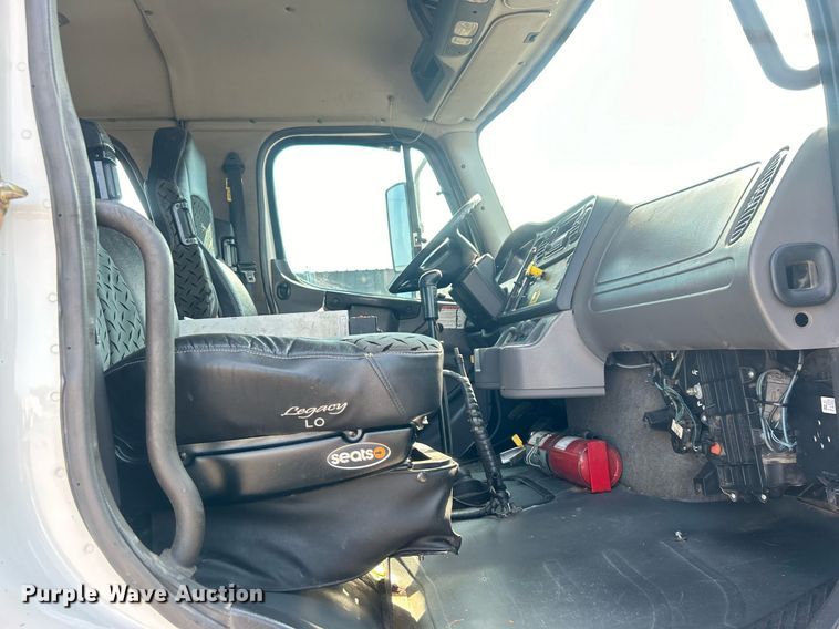 image for item EG1138 2007 Freightliner  Business Class M2 Crew Cab crane truck