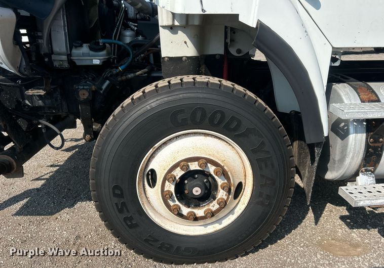 image for item EG1138 2007 Freightliner  Business Class M2 Crew Cab crane truck