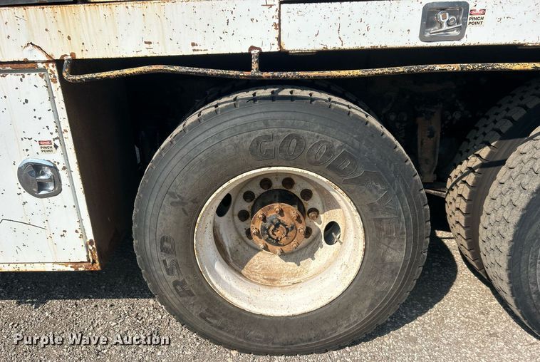 image for item EG1138 2007 Freightliner  Business Class M2 Crew Cab crane truck
