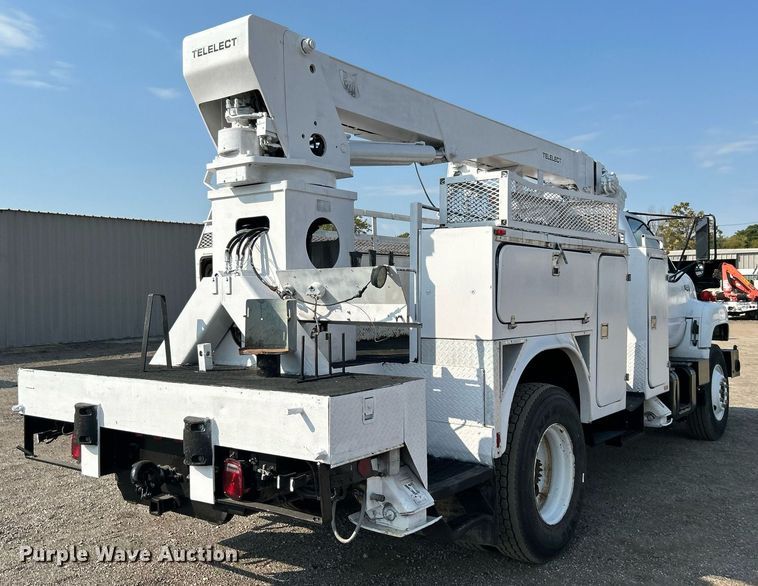 image for item EG1143 1992 Chevrolet  Kodiak C6500 digger derrick truck