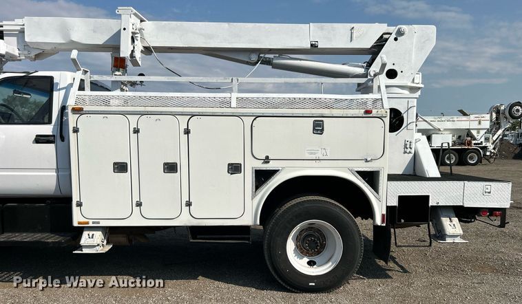 image for item EG1143 1992 Chevrolet  Kodiak C6500 digger derrick truck