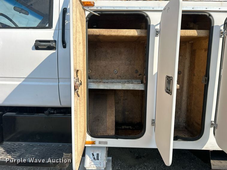 image for item EG1143 1992 Chevrolet  Kodiak C6500 digger derrick truck