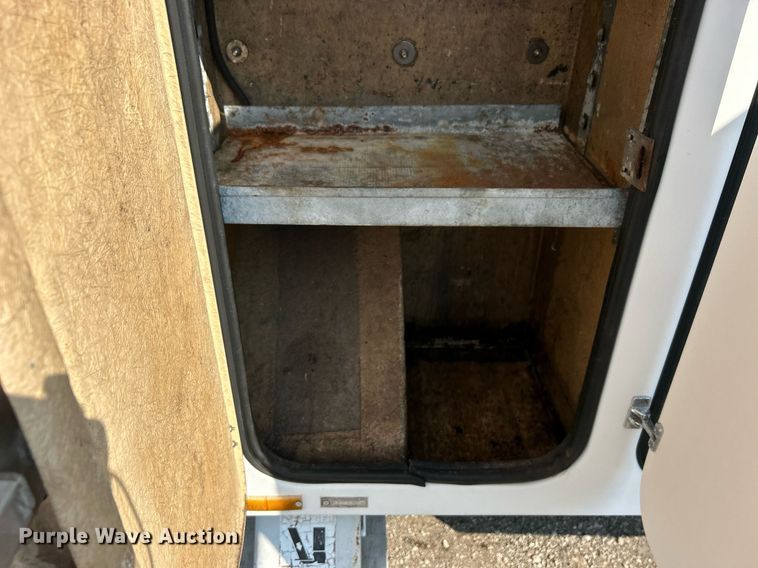 image for item EG1143 1992 Chevrolet  Kodiak C6500 digger derrick truck