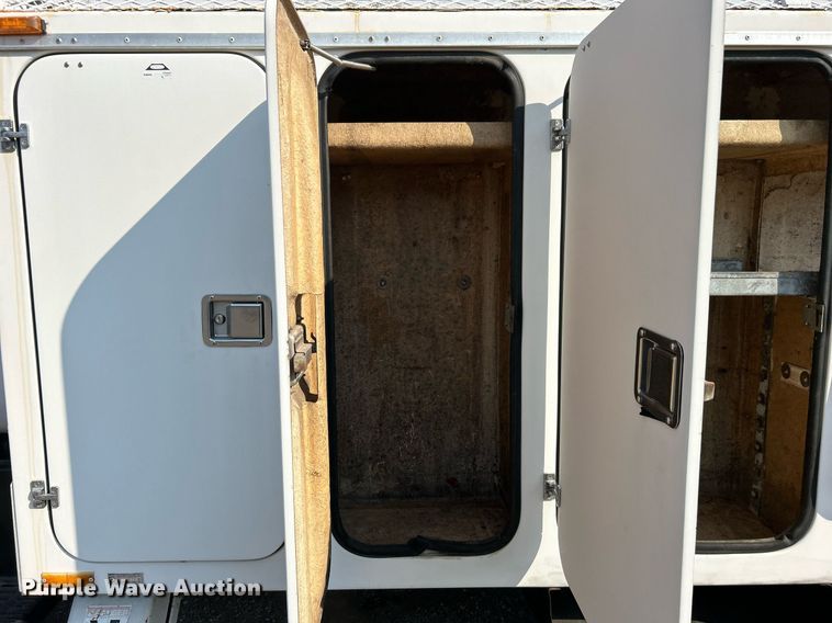 image for item EG1143 1992 Chevrolet  Kodiak C6500 digger derrick truck