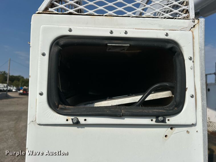 image for item EG1143 1992 Chevrolet  Kodiak C6500 digger derrick truck