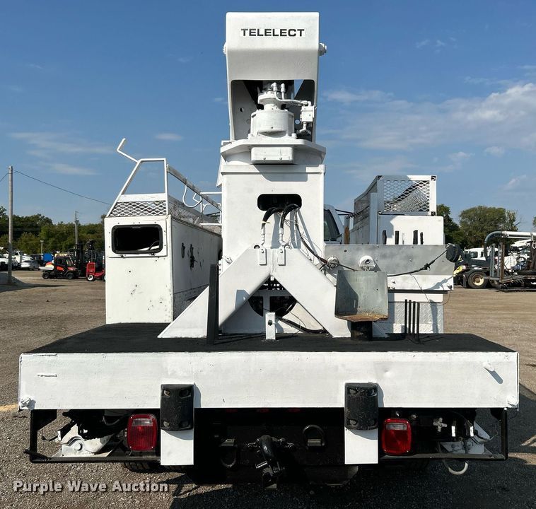 image for item EG1143 1992 Chevrolet  Kodiak C6500 digger derrick truck