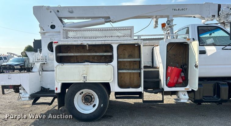 image for item EG1143 1992 Chevrolet  Kodiak C6500 digger derrick truck