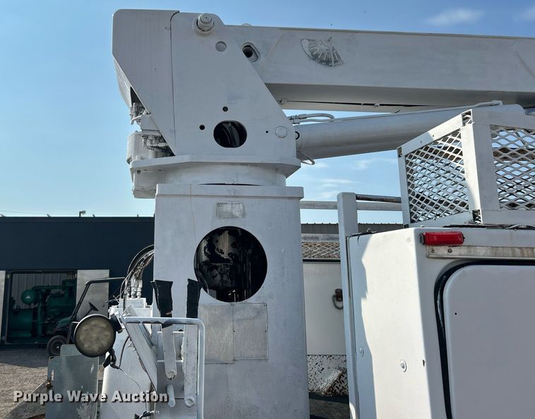 image for item EG1143 1992 Chevrolet  Kodiak C6500 digger derrick truck