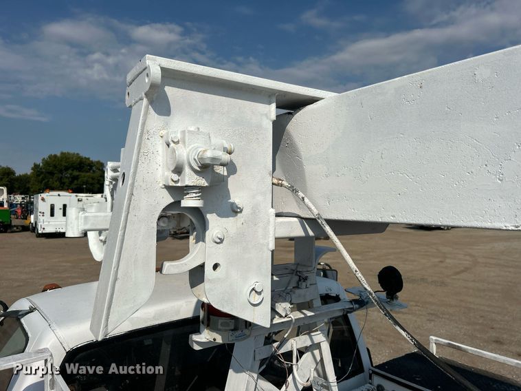 image for item EG1143 1992 Chevrolet  Kodiak C6500 digger derrick truck