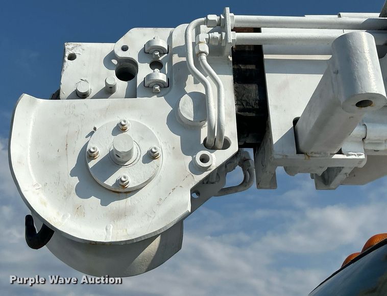 image for item EG1143 1992 Chevrolet  Kodiak C6500 digger derrick truck