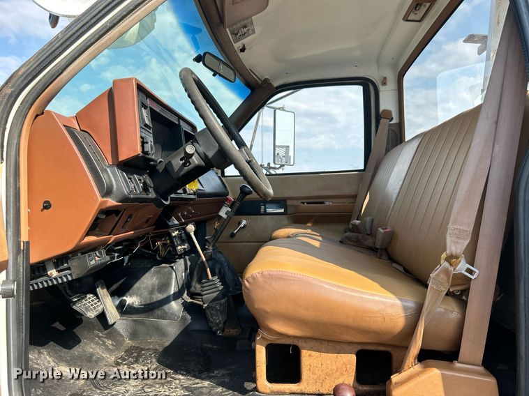 image for item EG1143 1992 Chevrolet  Kodiak C6500 digger derrick truck