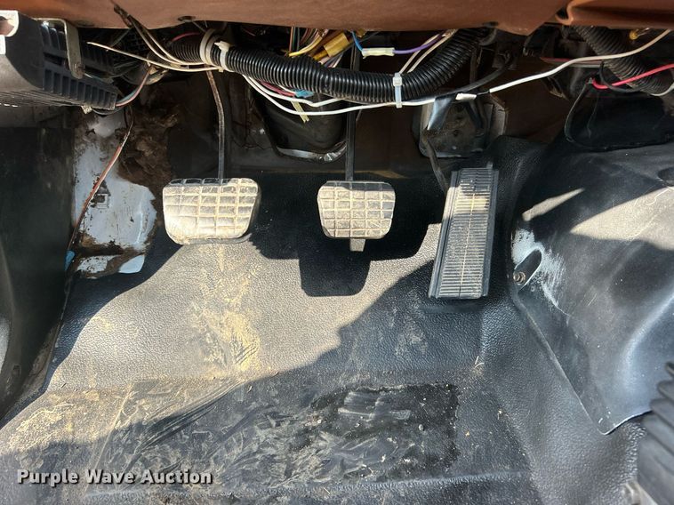 image for item EG1143 1992 Chevrolet  Kodiak C6500 digger derrick truck