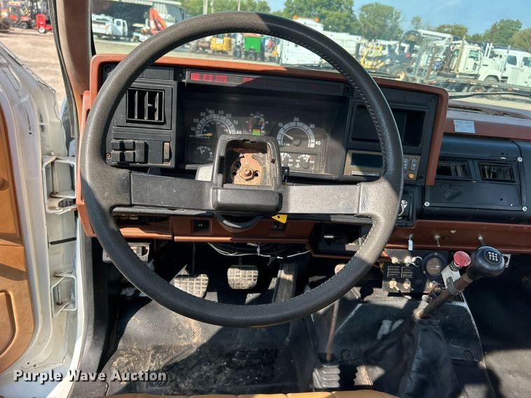 image for item EG1143 1992 Chevrolet  Kodiak C6500 digger derrick truck