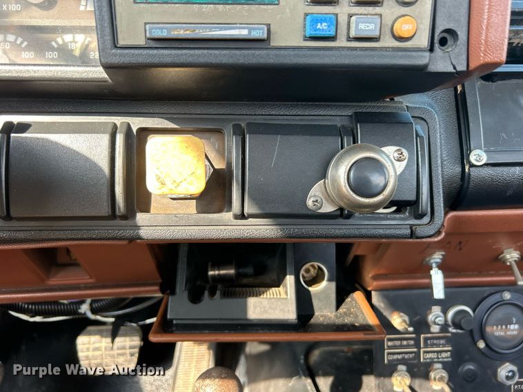 image for item EG1143 1992 Chevrolet  Kodiak C6500 digger derrick truck