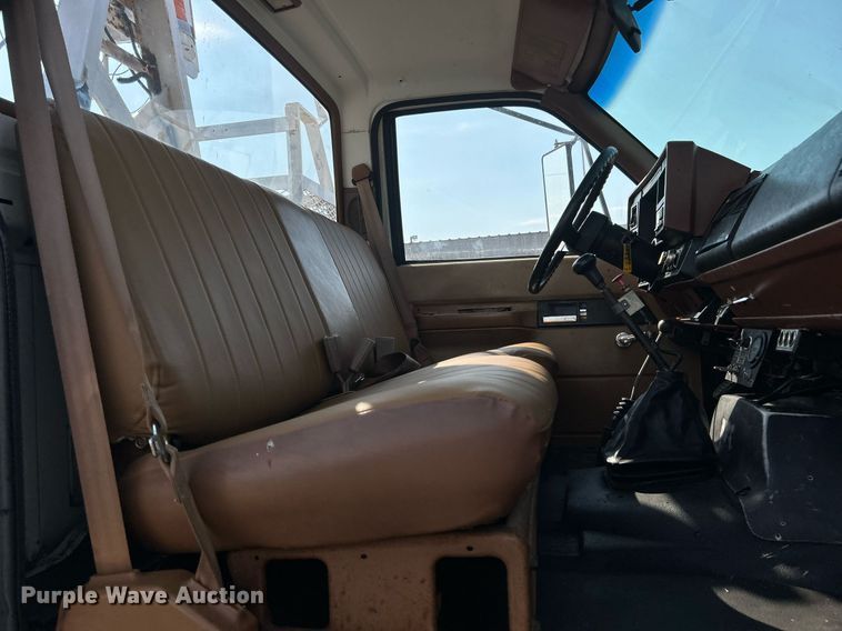 image for item EG1143 1992 Chevrolet  Kodiak C6500 digger derrick truck