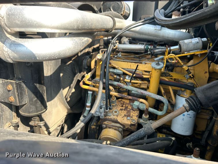 image for item EG1143 1992 Chevrolet  Kodiak C6500 digger derrick truck