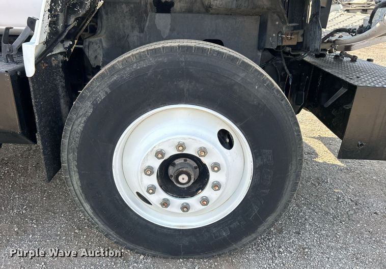 image for item EG1143 1992 Chevrolet  Kodiak C6500 digger derrick truck