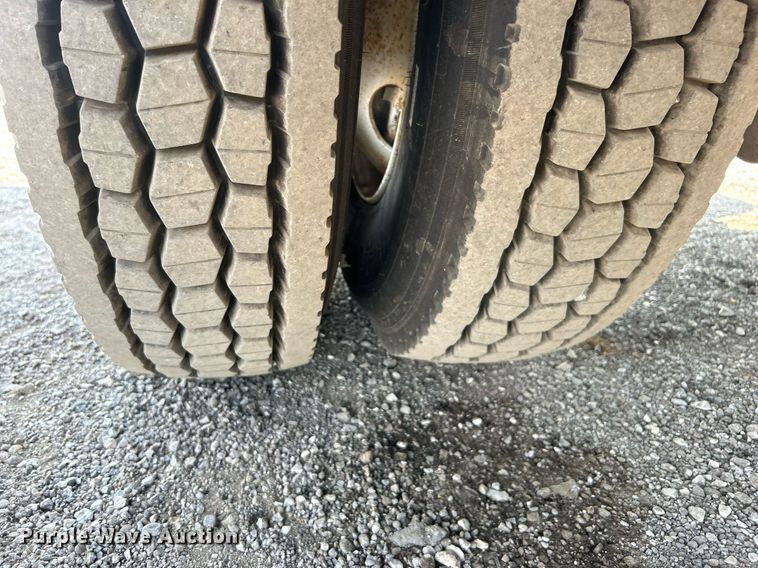 image for item EG1143 1992 Chevrolet  Kodiak C6500 digger derrick truck