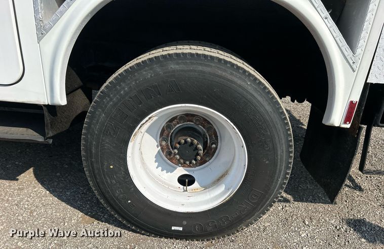 image for item EG1143 1992 Chevrolet  Kodiak C6500 digger derrick truck