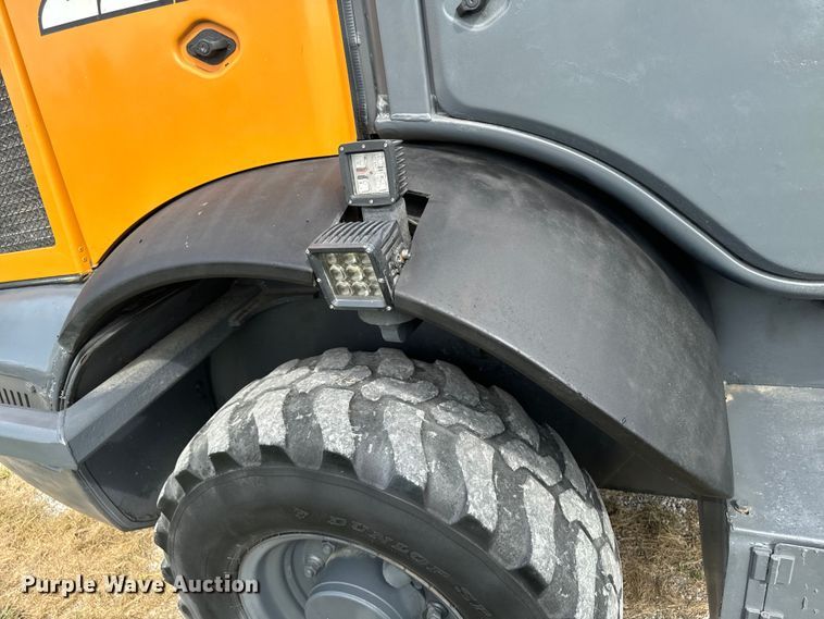 image for item EG6680 2017 Case 221F wheel loader
