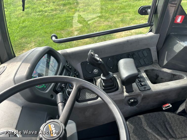 image for item EG6680 2017 Case 221F wheel loader