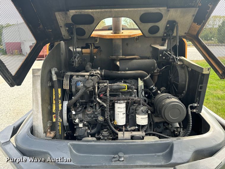 image for item EG6680 2017 Case 221F wheel loader