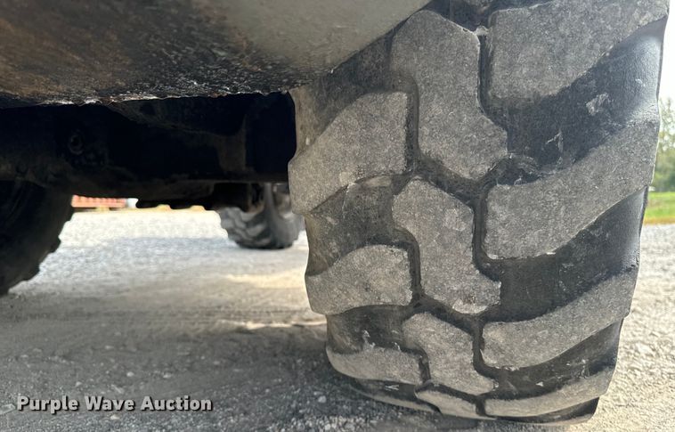 image for item EG6680 2017 Case 221F wheel loader