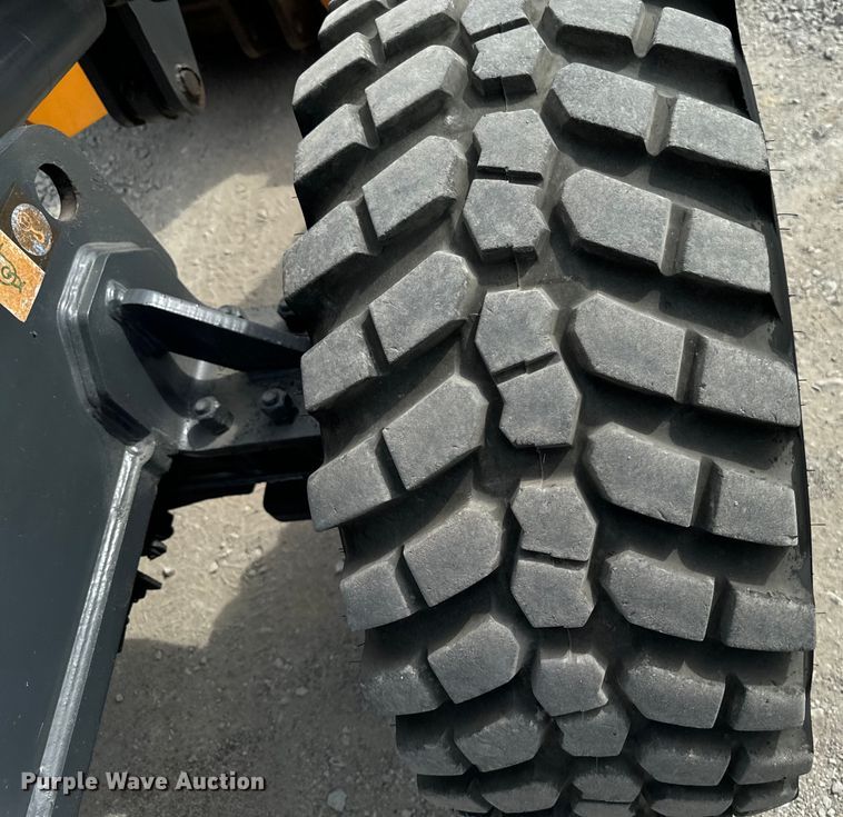 image for item EG6680 2017 Case 221F wheel loader