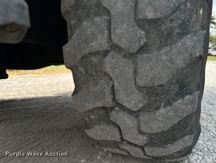 image for item EG6680 2017 Case 221F wheel loader