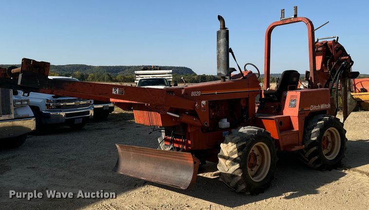 image for item EG6788 2001 Ditch Witch 8020  vibratory cable plow